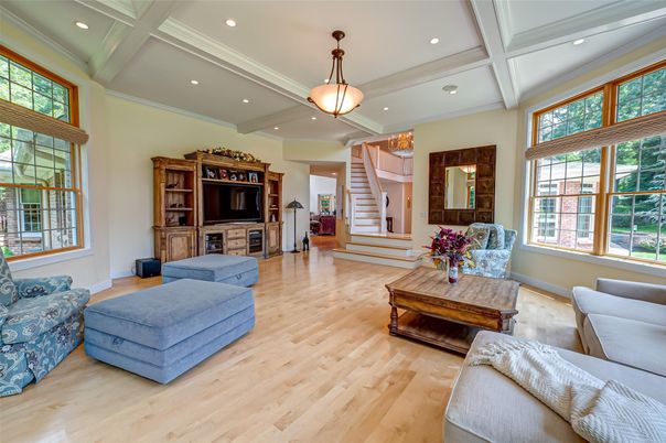 Interior, Living room, Pendant Lights, Recessed Lighting, Wood Texture Flooring
