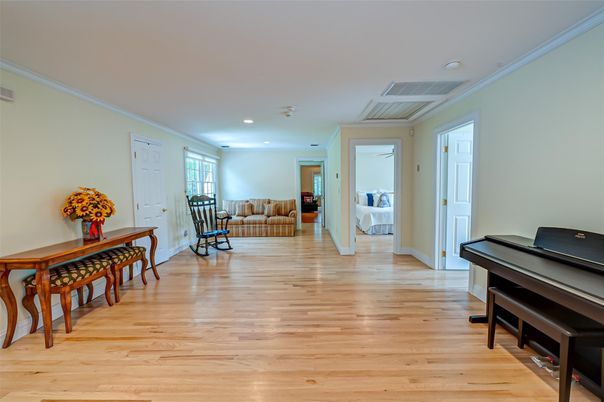 Interior, Piano, Recessed Lighting, Wood Texture Flooring