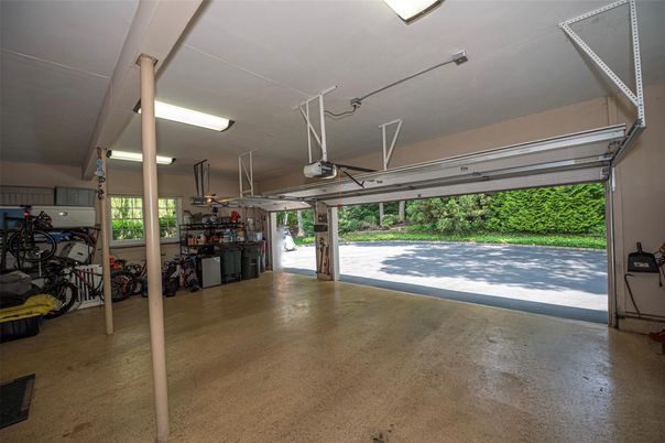 Garage, Interior