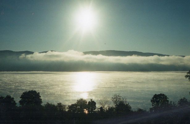 Exterior, Lake