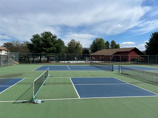 Exterior, Tennis Courts