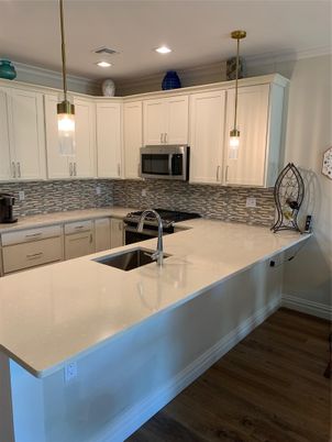 Interior, Kitchen, Pendant Lights, Recessed Lighting, Wood Texture Flooring