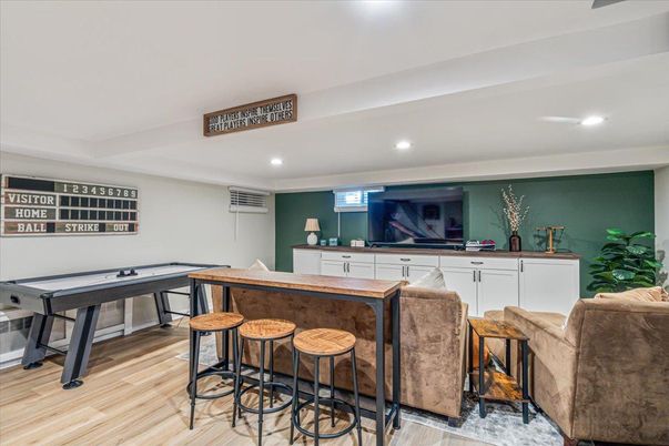 Billiard Table, Game Room, Interior, Recessed Lighting, Wood Texture Flooring
