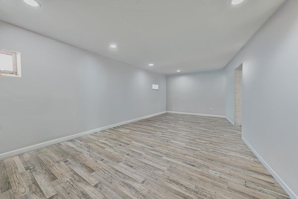 Empty room, Interior, Recessed Lighting, Wood Texture Flooring
