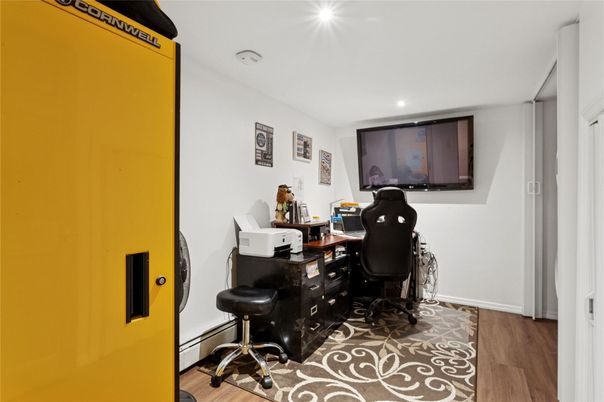 Home Office, Interior, Recessed Lighting, Wood Texture Flooring