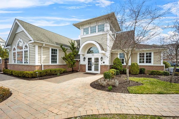 Exterior, Facade, Brick Facade, French Provincial
