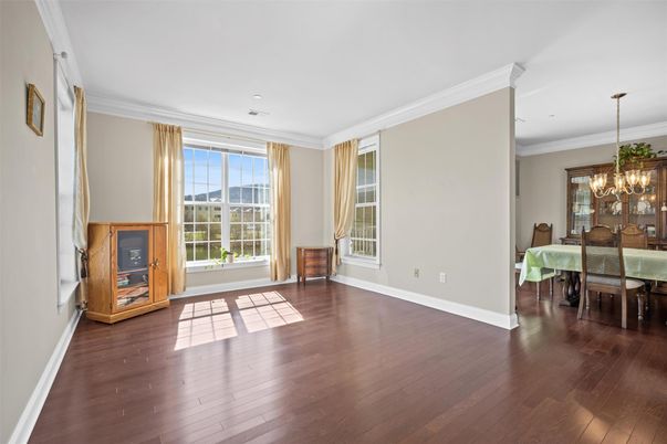 Chandelier, Dining room, Interior, Recessed Lighting, Wood Texture Flooring