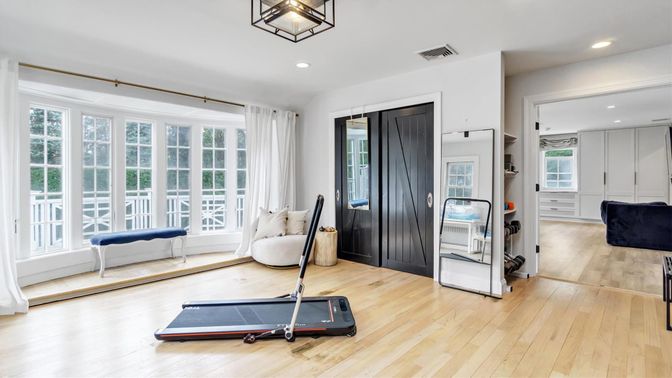 Fitness Equipment, Interior, Recessed Lighting, Wood Texture Flooring