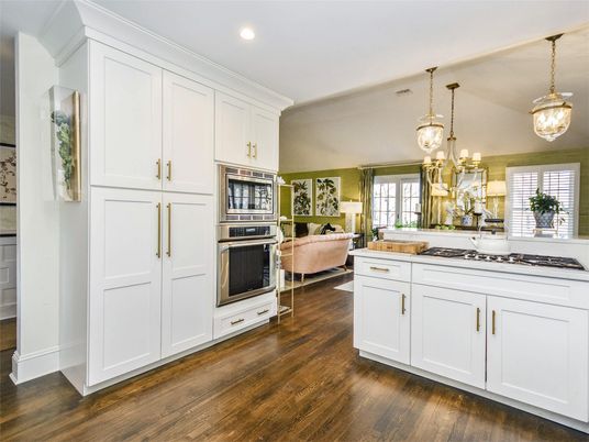 Chandelier, Interior, Kitchen, Living room, Pendant Lights, Recessed Lighting, Wood Texture Flooring