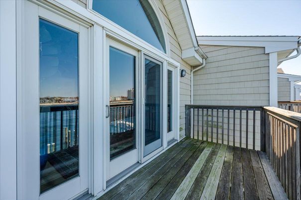 Exterior, Wood Texture Flooring