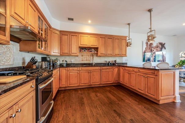 Interior, Kitchen, Pendant Lights, Recessed Lighting, Wood Texture Flooring