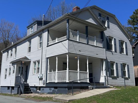 Exterior, Facade, Queen Anne Victorian