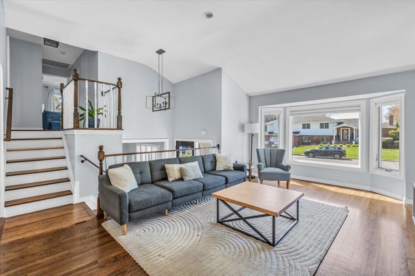 Interior, Living room, Pendant Lights, Wood Texture Flooring