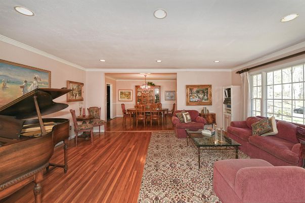 Chandelier, Dining room, Interior, Living room, Piano, Recessed Lighting, Wood Texture Flooring