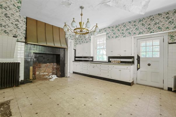Chandelier, Interior, Kitchen