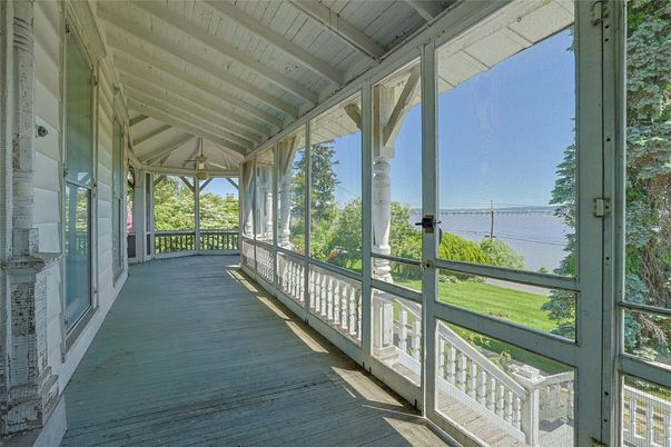 Interior, Sun Room, Water, Wood Texture Flooring