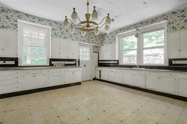 Chandelier, Interior, Kitchen