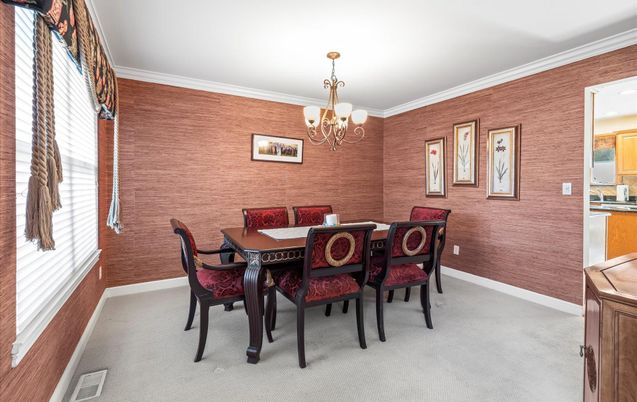 Chandelier, Dining room, Interior