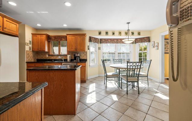 Dining room, Interior, Kitchen, Pendant Lights, Recessed Lighting
