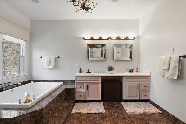 Bathroom, Dual Sink Vanities, Interior