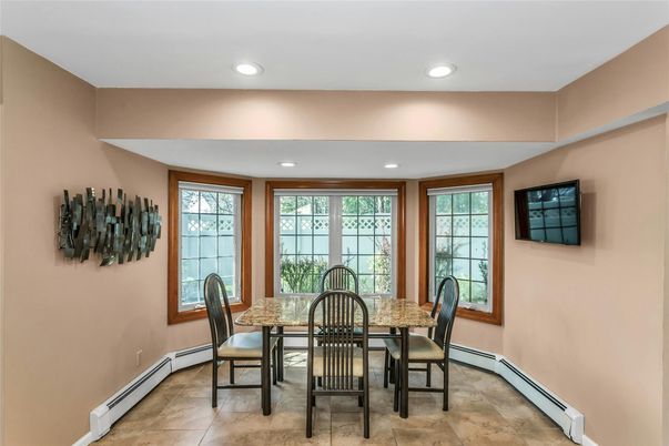 Dining room, Interior, Recessed Lighting