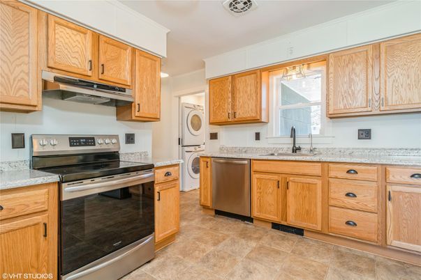 Interior, Kitchen, Stainless Steel Appliances, Washer
