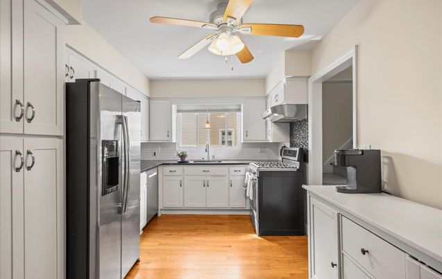 Interior, Kitchen, Stainless Steel Appliances, Wood Texture Flooring