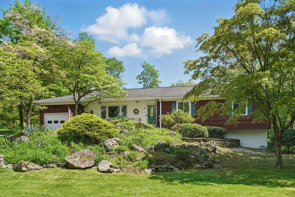 Attached, Exterior, Facade, Brick Facade, Ranch