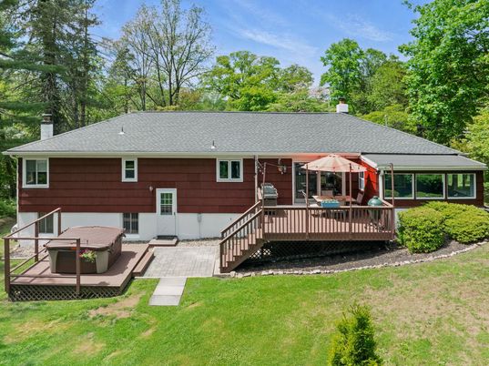Backyard, Exterior, Hot Tub