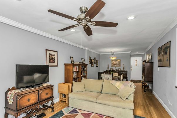 Dining room, Interior, Living room, Pendant Lights, Recessed Lighting, Wood Texture Flooring