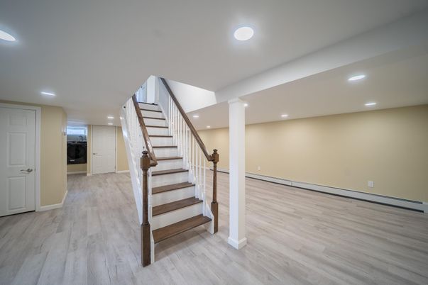 Interior, Recessed Lighting, Wood Texture Flooring