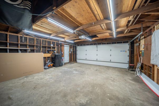 Garage, Interior, Wooden Beams, Wooden Ceilings