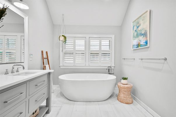Bathroom, Dual Sink Vanities, Free Standing Baths, Interior, Marble, Pendant Lights