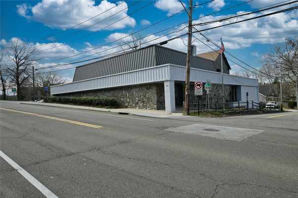 Exterior, Facade, None