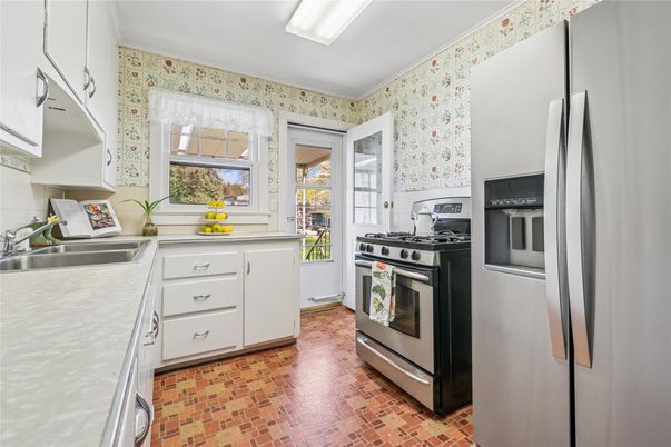 Interior, Kitchen, Stainless Steel Appliances