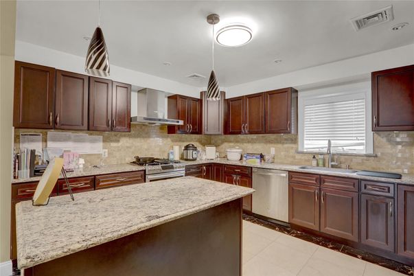 Interior, Kitchen, Pendant Lights, Recessed Lighting, Stainless Steel Appliances