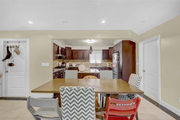 Dining room, Interior, Kitchen, Recessed Lighting
