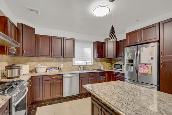 Interior, Kitchen, Pendant Lights, Stainless Steel Appliances