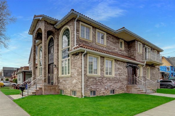 Exterior, Facade, Brick Facade, Mediterranean