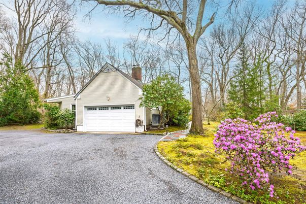 Detached Garage, Exterior