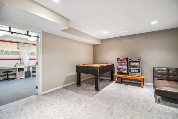 Game Room, Interior, Recessed Lighting