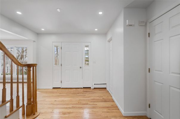 Interior, Recessed Lighting, Wood Texture Flooring