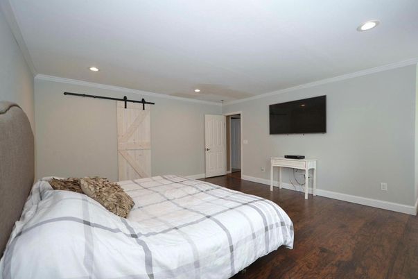 Bedroom, Interior, Recessed Lighting, Wood Texture Flooring