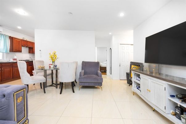 Dining room, Interior, Kitchen, Recessed Lighting