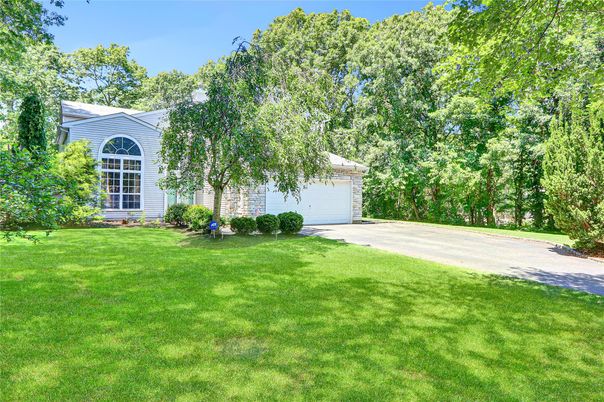 Backyard, Detached Garage, Exterior