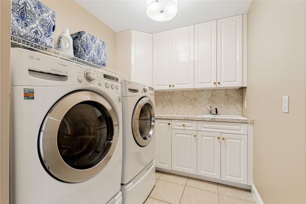Interior, Washer