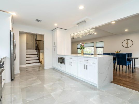 Chandelier, Dining room, Interior, Kitchen, Recessed Lighting, Wood Texture Flooring
