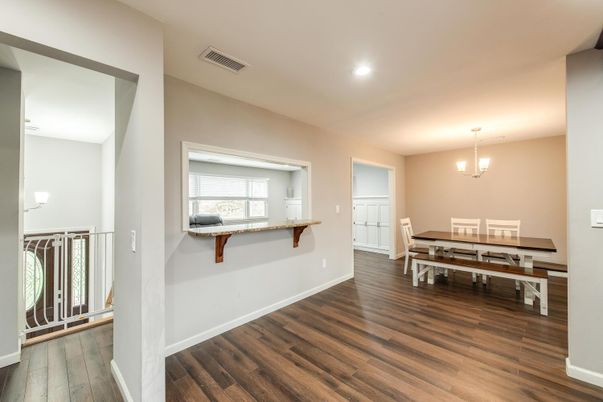 Chandelier, Dining room, Interior, Recessed Lighting, Wood Texture Flooring