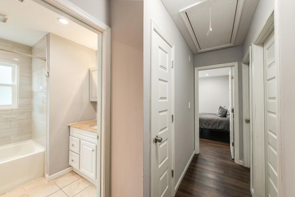 Bathroom, Bedroom, Interior, Recessed Lighting, Wood Texture Flooring
