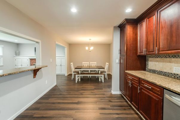 Chandelier, Dining room, Interior, Recessed Lighting, Wood Texture Flooring